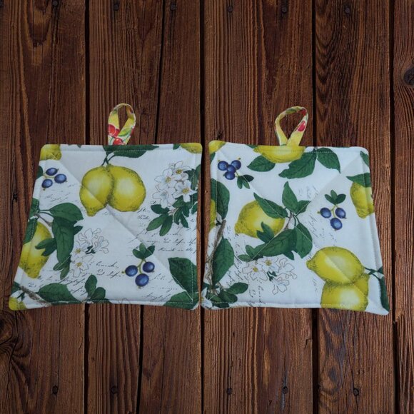 Handmade Potholder, Set of 2, Reversible Cherries and Lemons Quilted Hot Pads - Picture 2 of 4